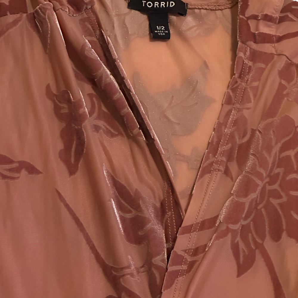 Boho Chic Torrid Mauve Dusty Rose Floral Kimono Shrug size 2 (16-18) Coverup - Picture 3 of 3